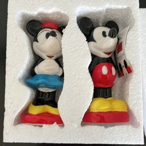 DISNEY, Salt Pepper shakers